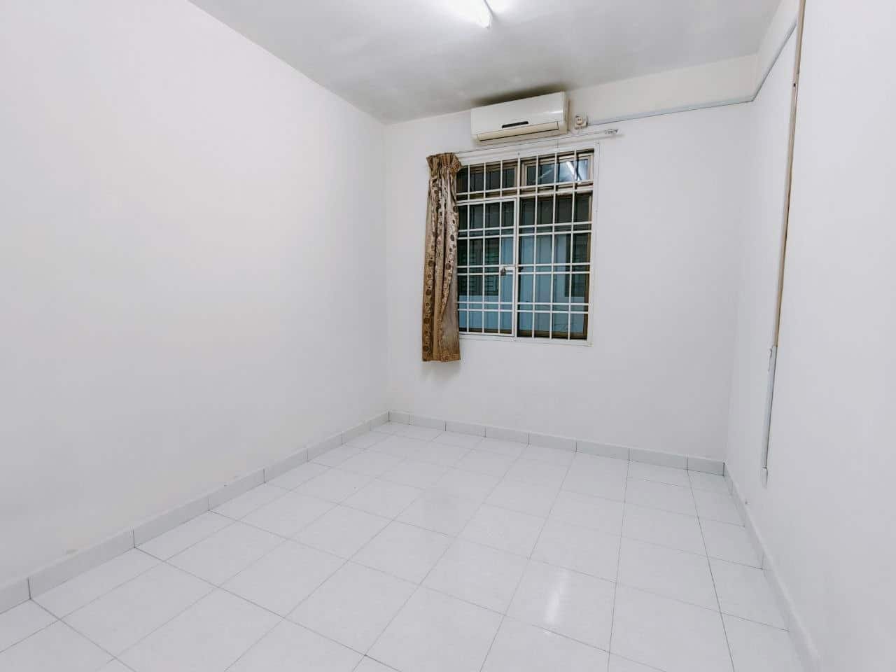2-Storey Terrace House Taman Mount Austin 5