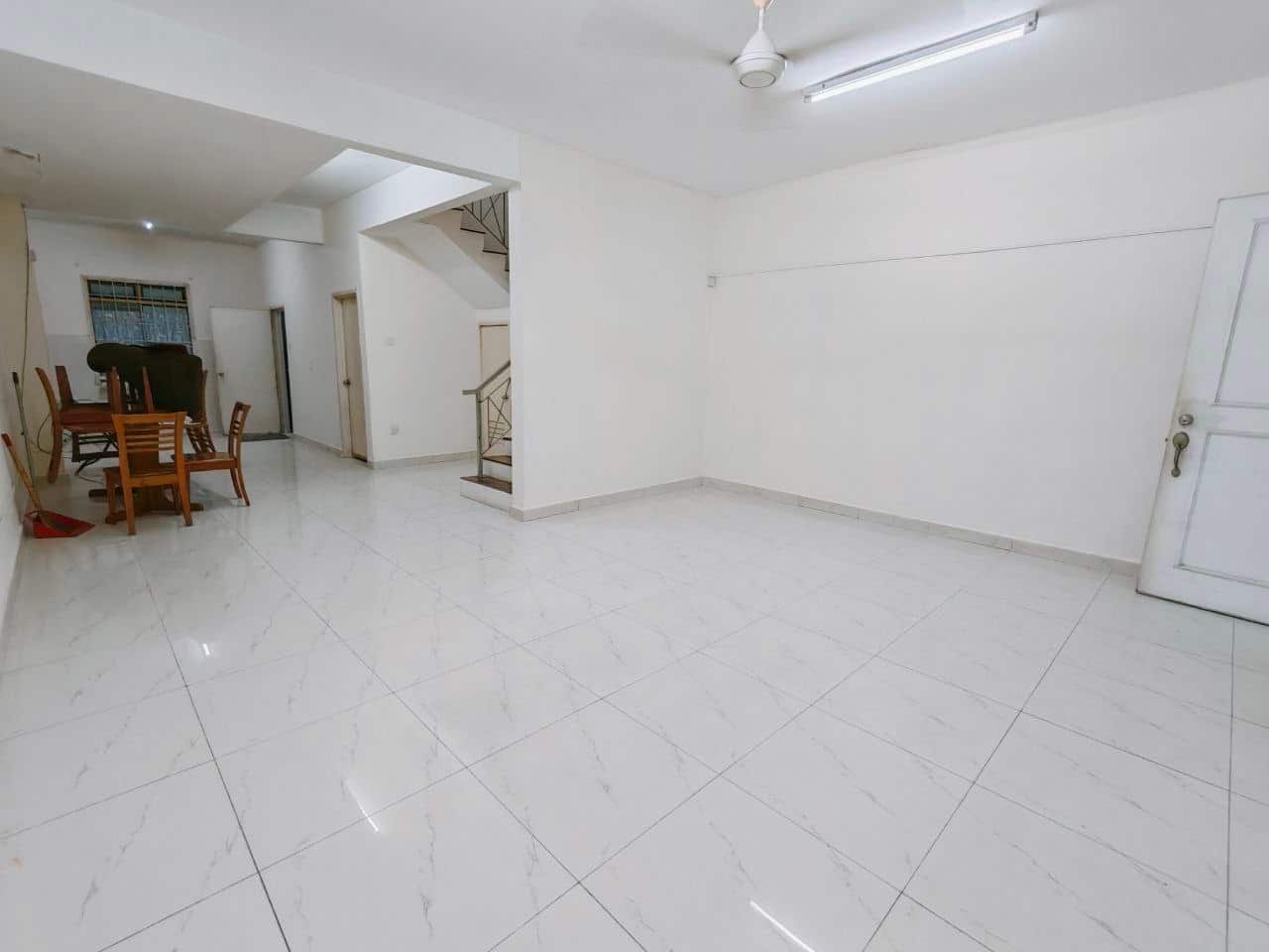 2-Storey Terrace House Taman Mount Austin 2