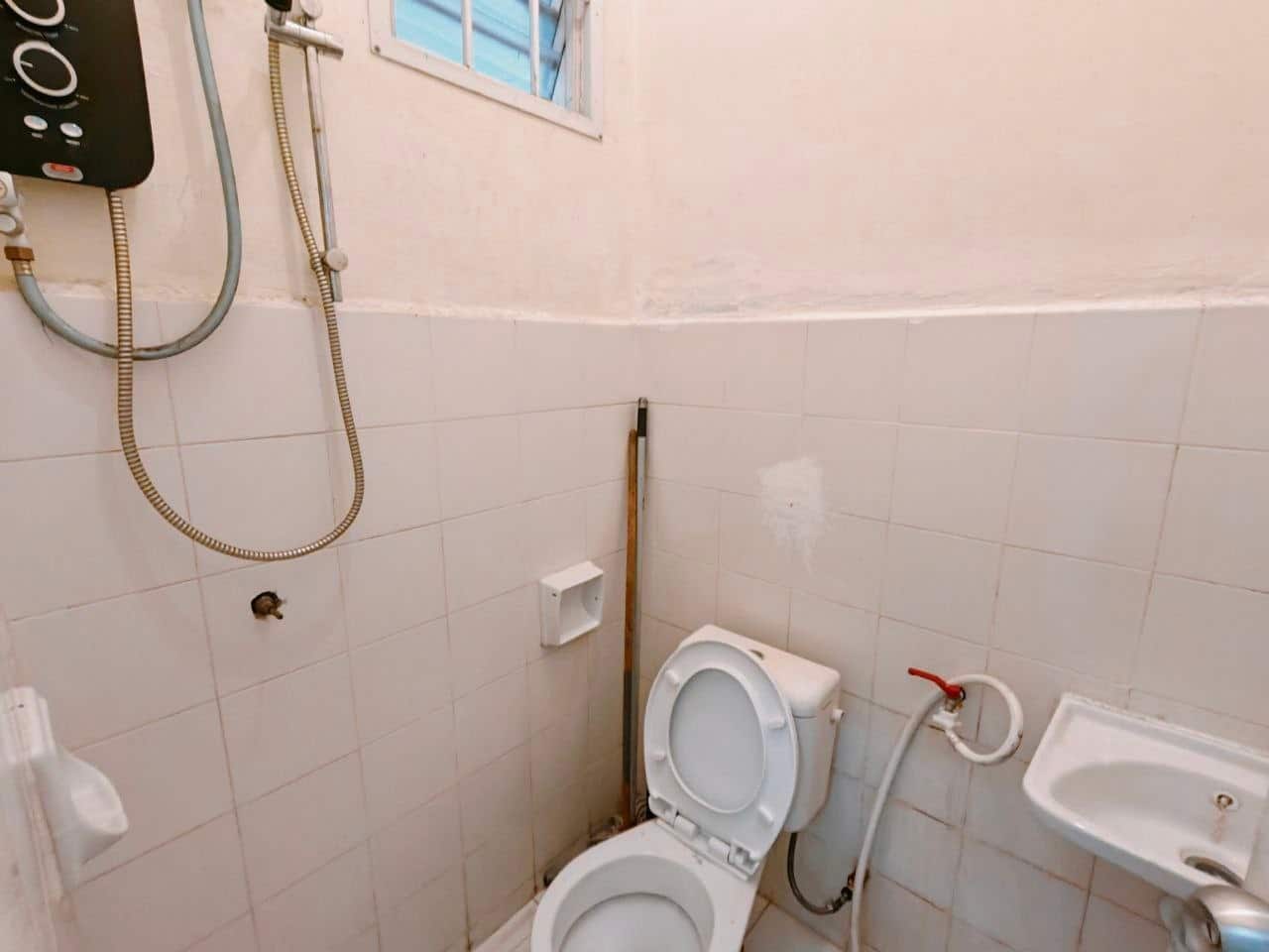2-Storey Terrace House Taman Mount Austin 10