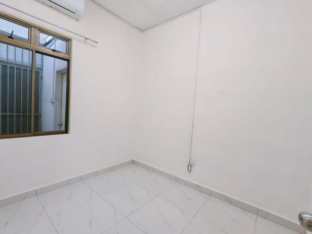 2-Storey Terrace House Taman Mount Austin 4