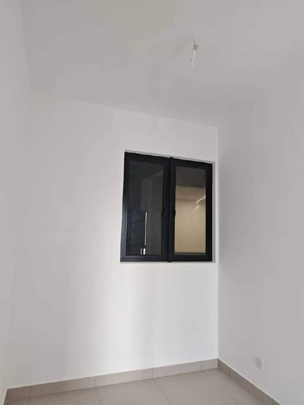 Pandan Height 5