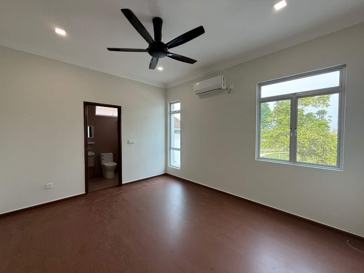 Double Storey Terrace Horizon Hills 6