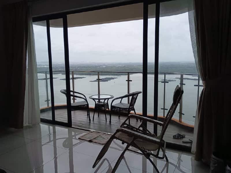 Condo Royal Strand Country Garden Danga Bay 2