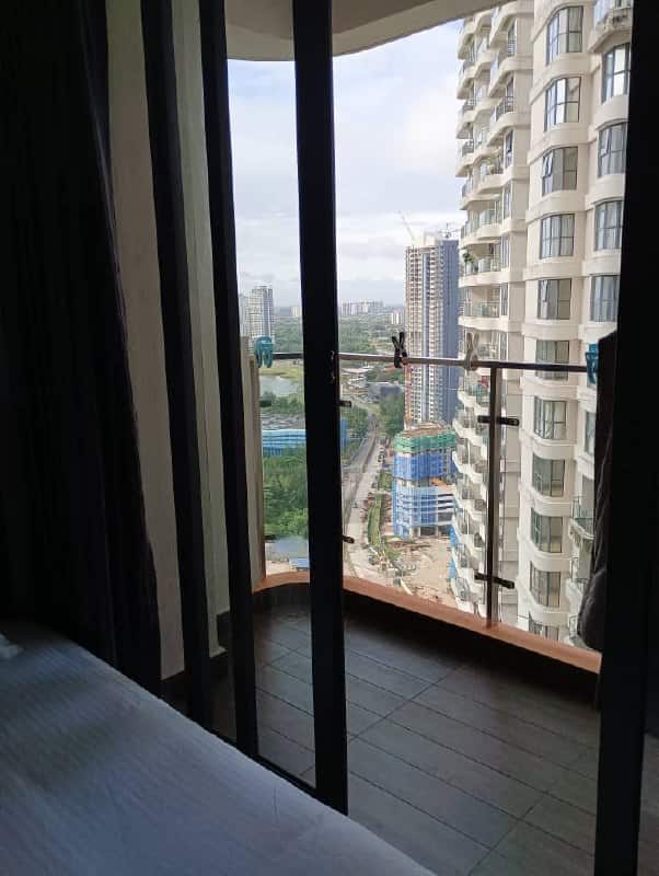 Condo Royal Strand Country Garden Danga Bay 6