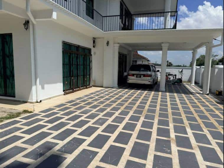 Double Storey Bungalow Taman Bukit Kempas 2