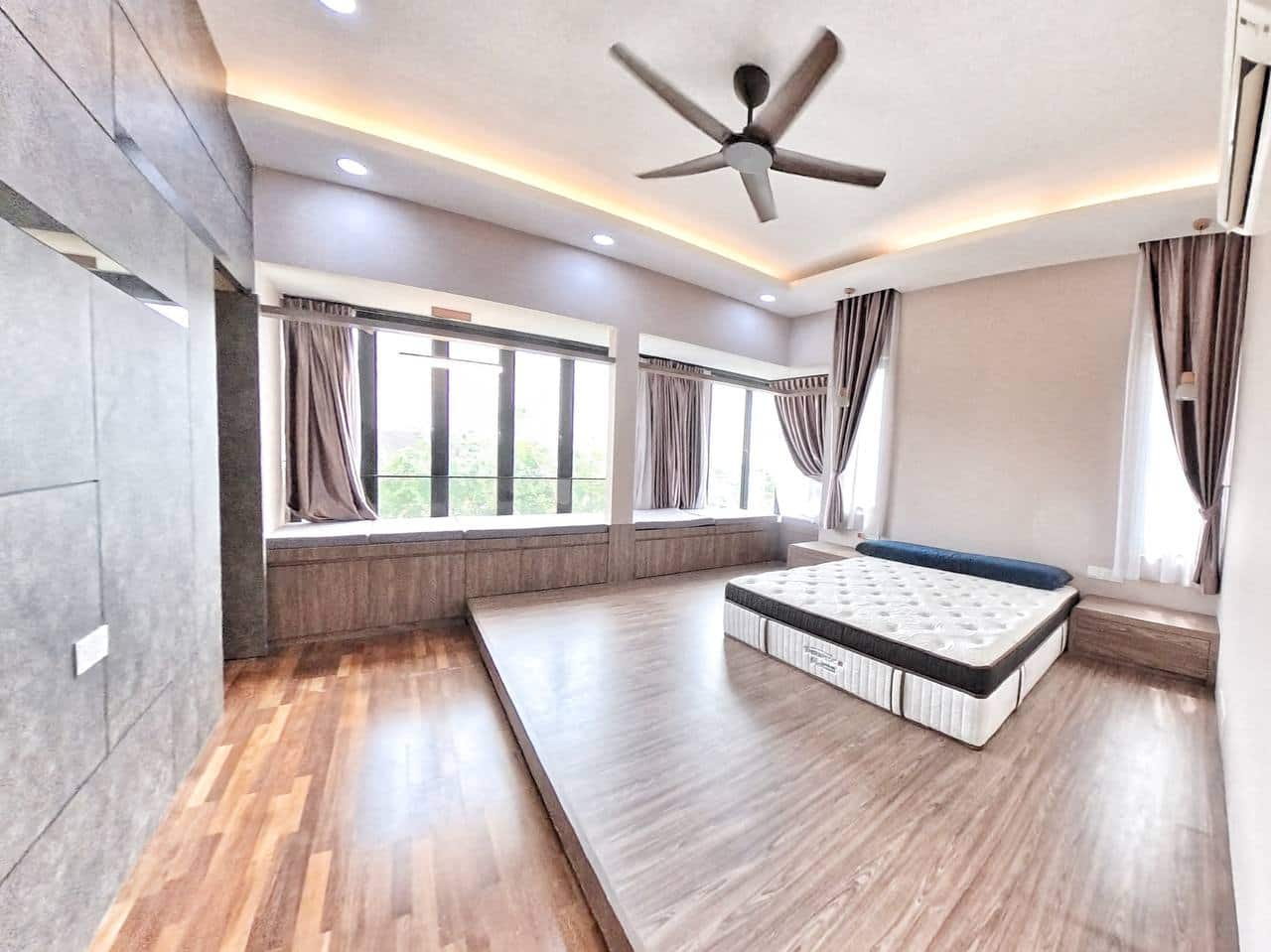 2.5-Storey Semi-D Taman Nusa Idaman 5