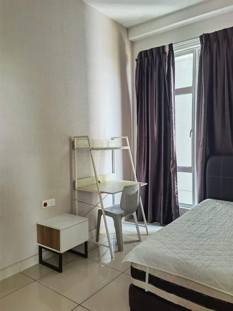 Condominium Larkin 4