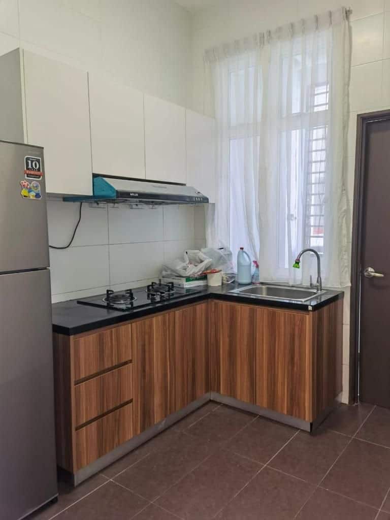 Condominium Larkin 1