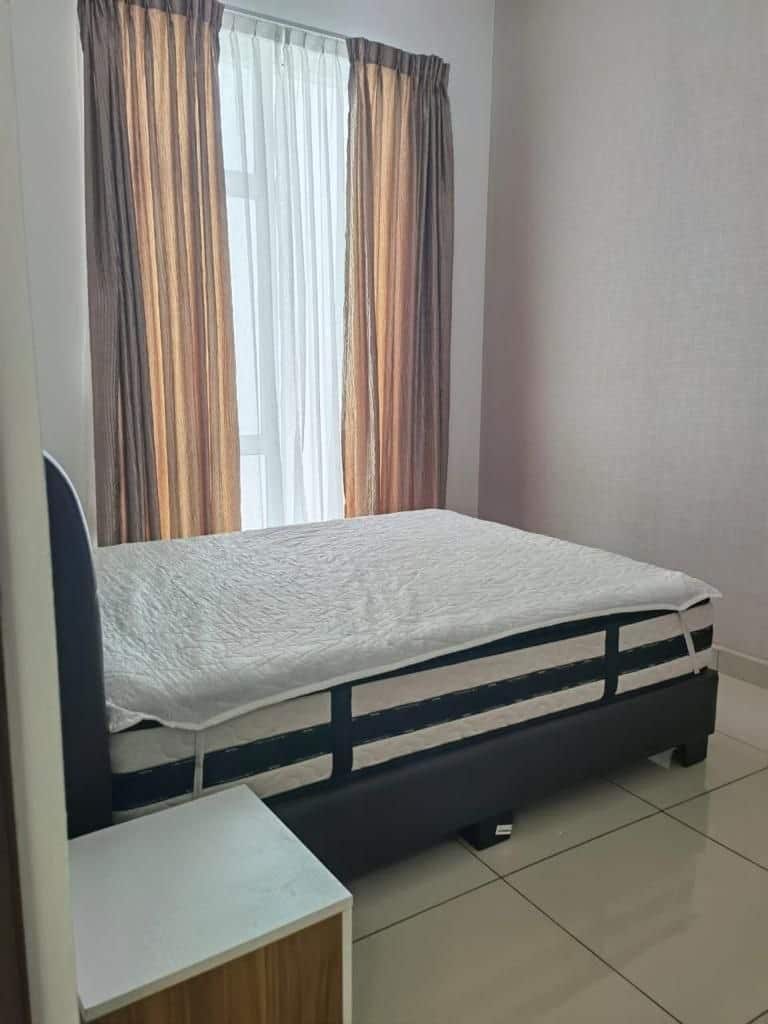 Condominium Larkin 3