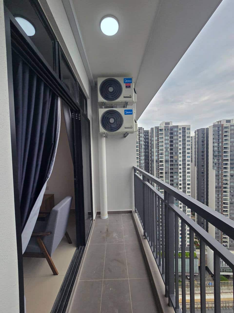Condo Meldrum Height 6