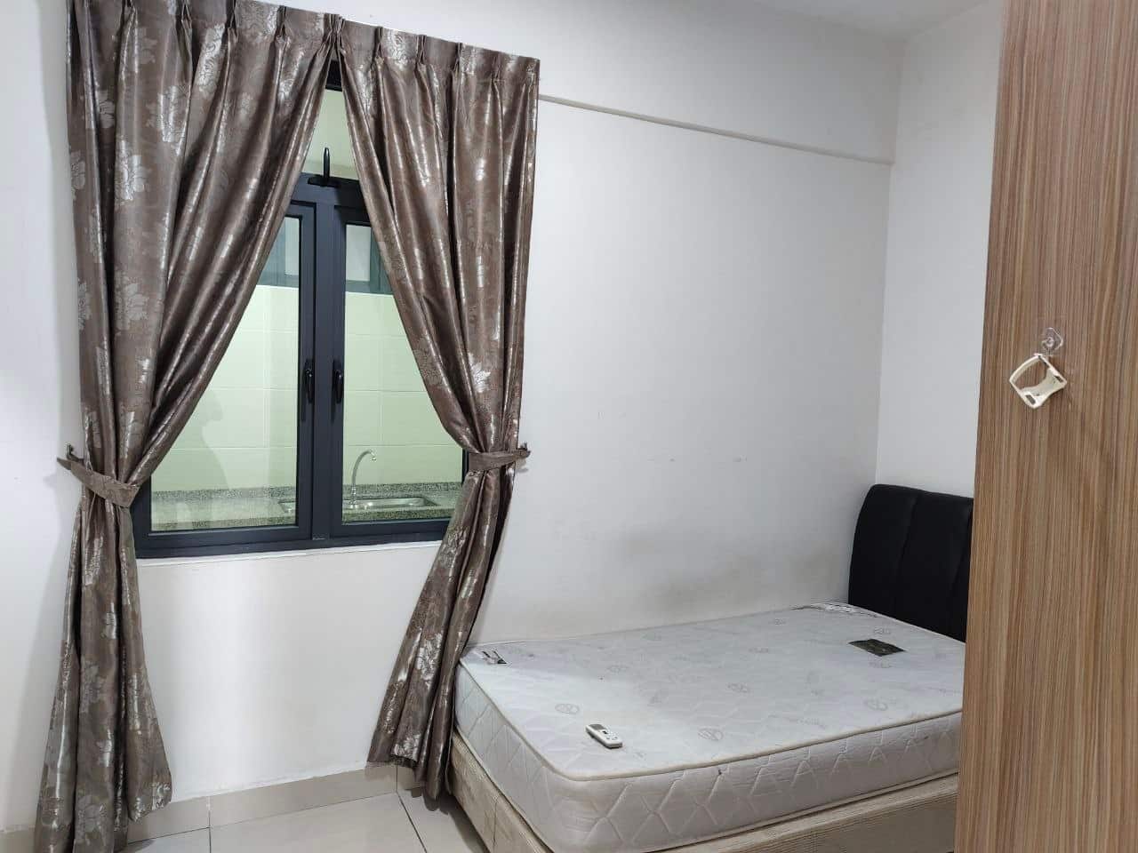Condo Kempas Indah 8