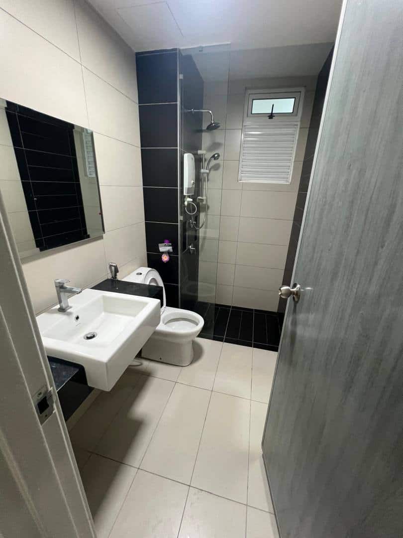 Condominium Tropez Residences, Danga Bay 9