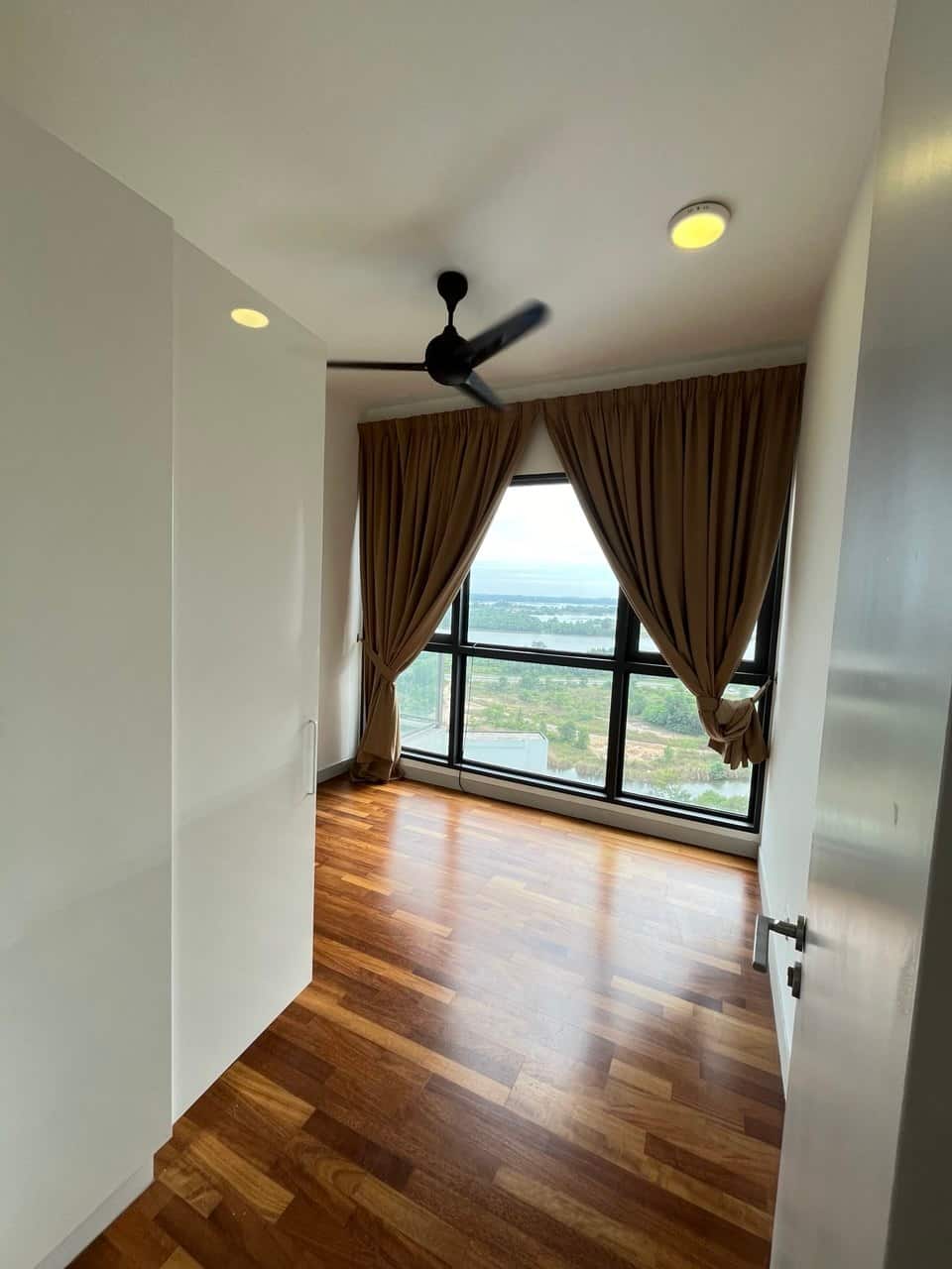 Condo Danga Bay 3