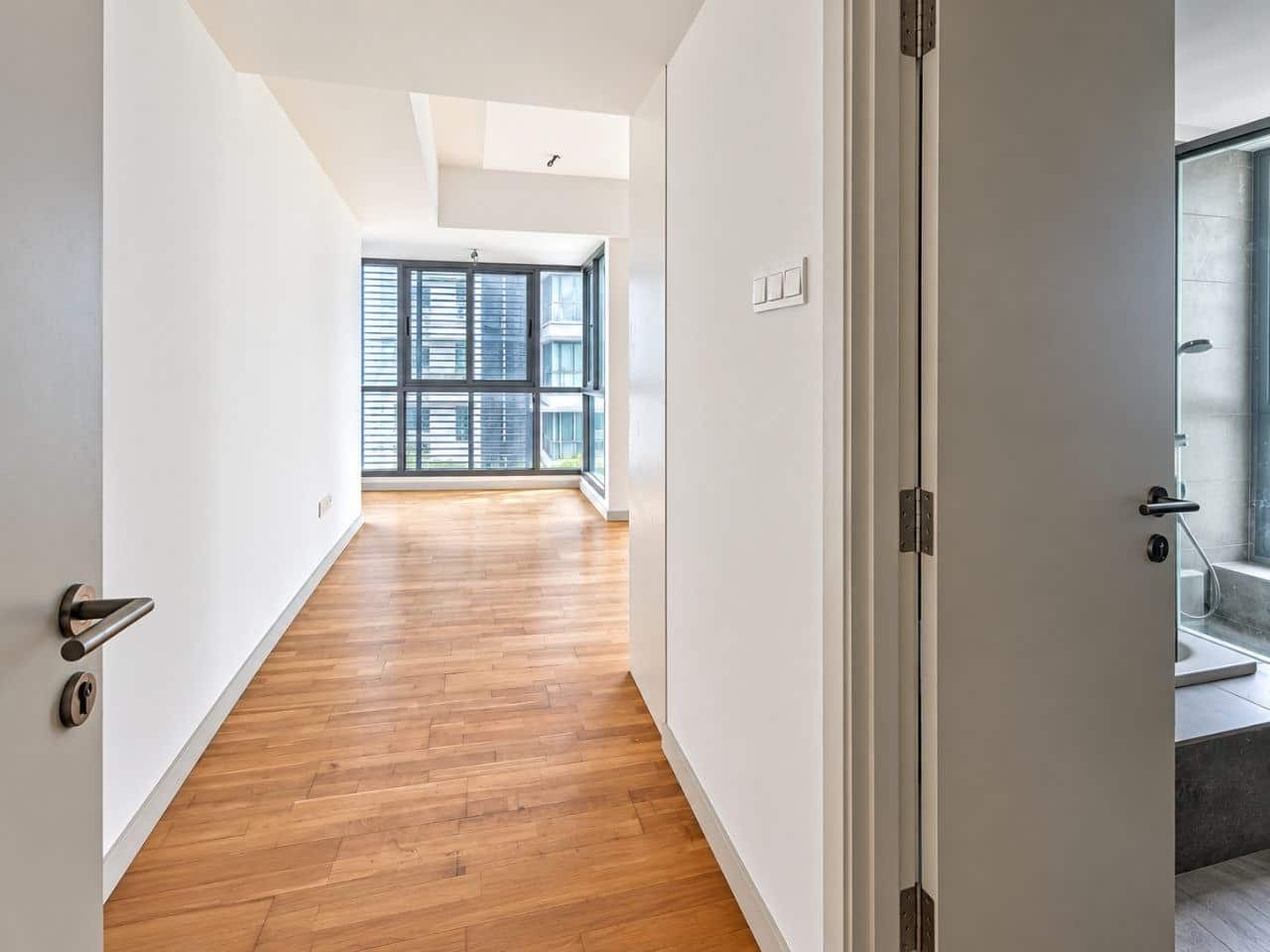🏡 FOR RENT | Block B – Low Floor
✨ Bare Unit (Unfu… 4