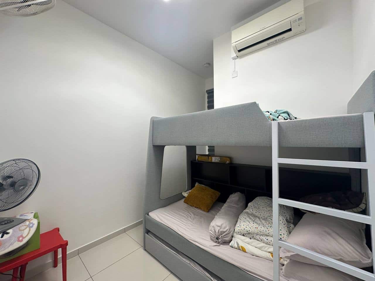 Apartment Space Residency 6