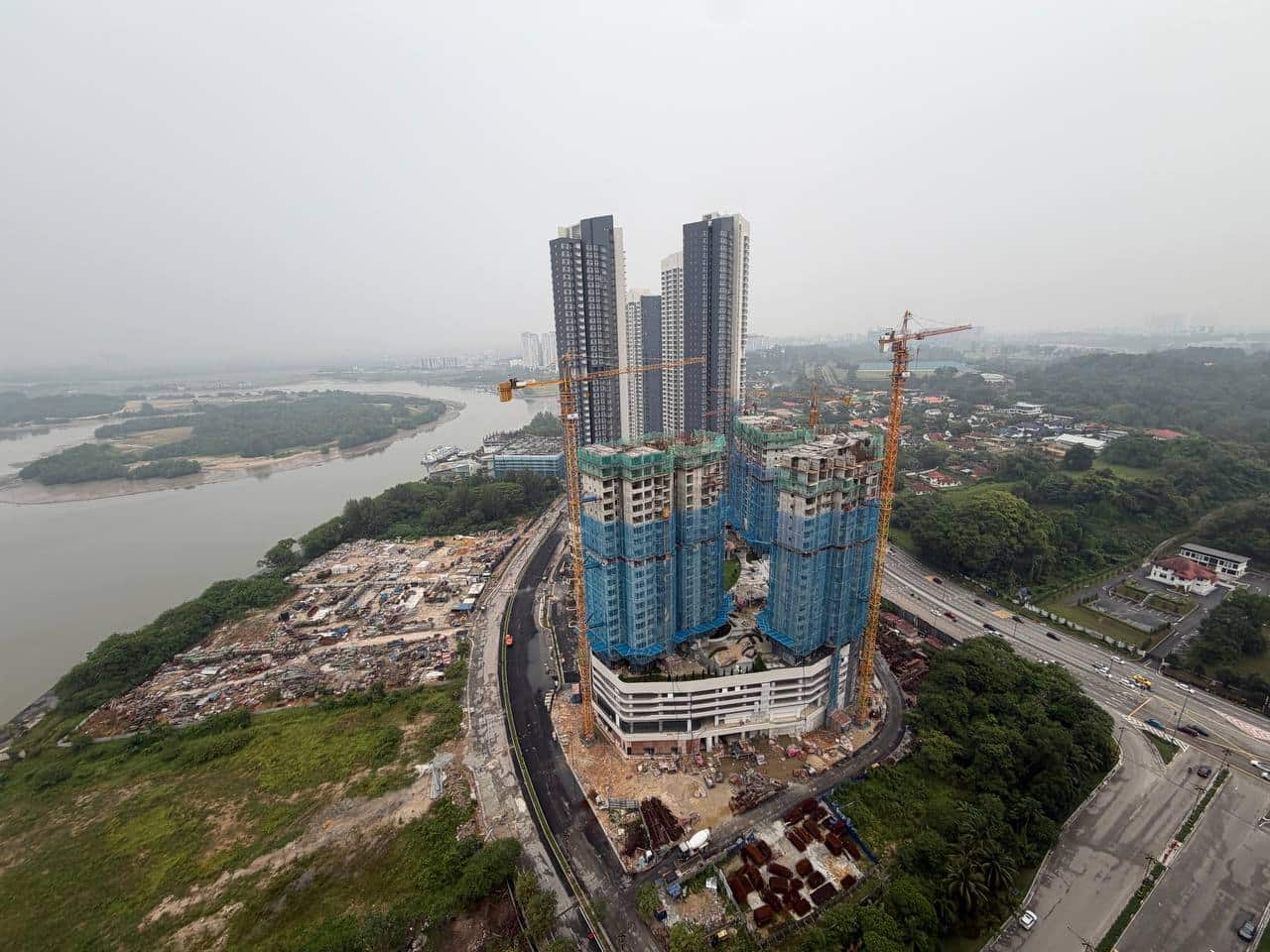 Condominium Country Garden Danga Bay 1