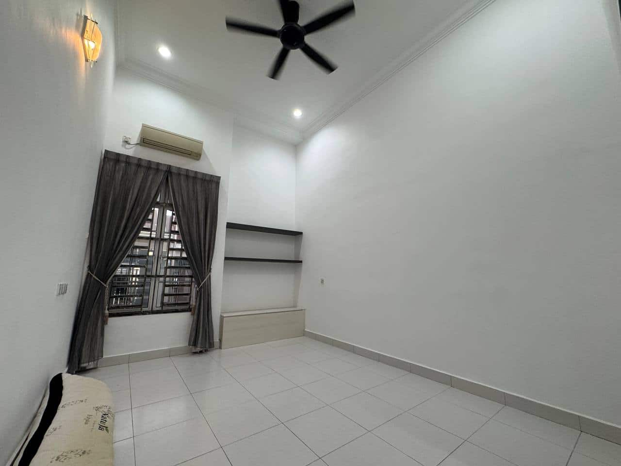 Single Storey Terrace Taman Impian Senai 6
