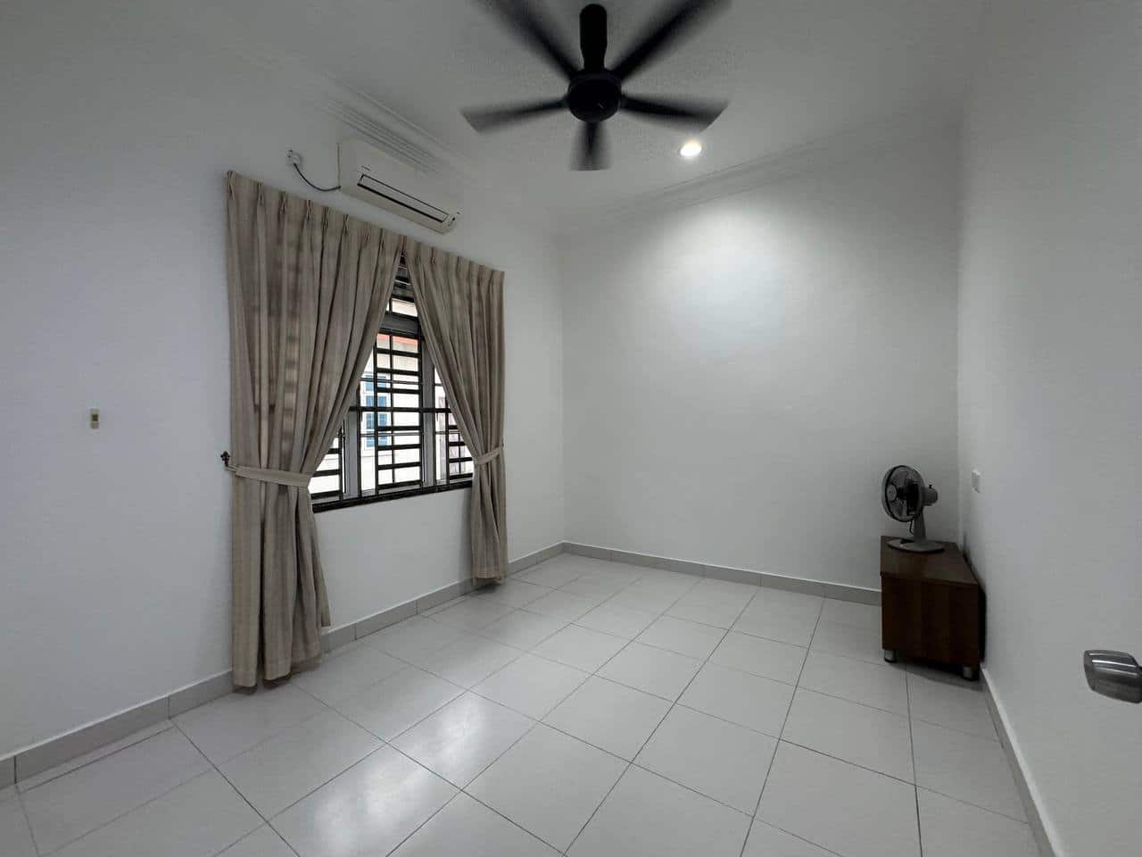 Single Storey Terrace Taman Impian Senai 5