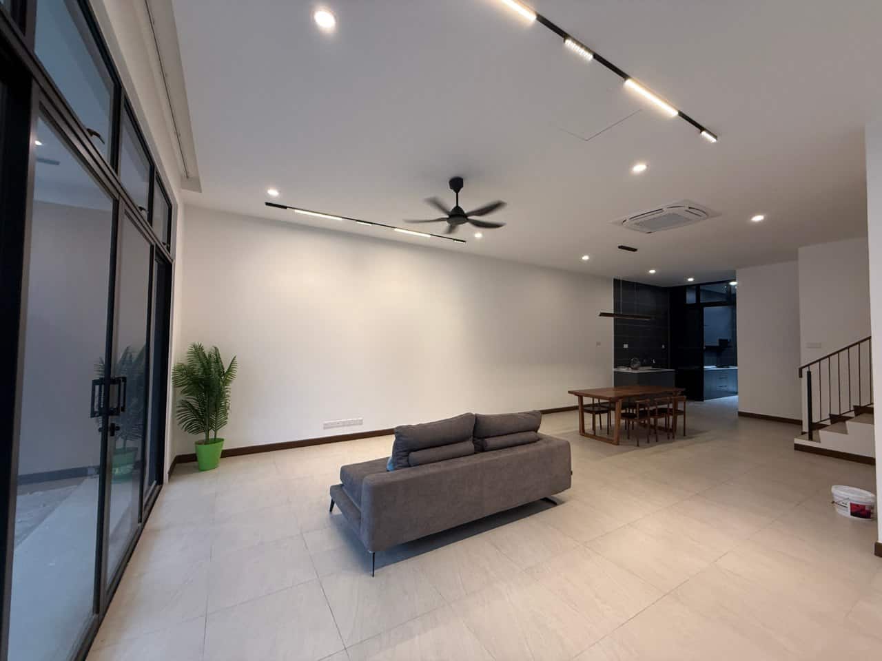 2-Storey SuperLink House Aurora Sentral Resort Villas 1