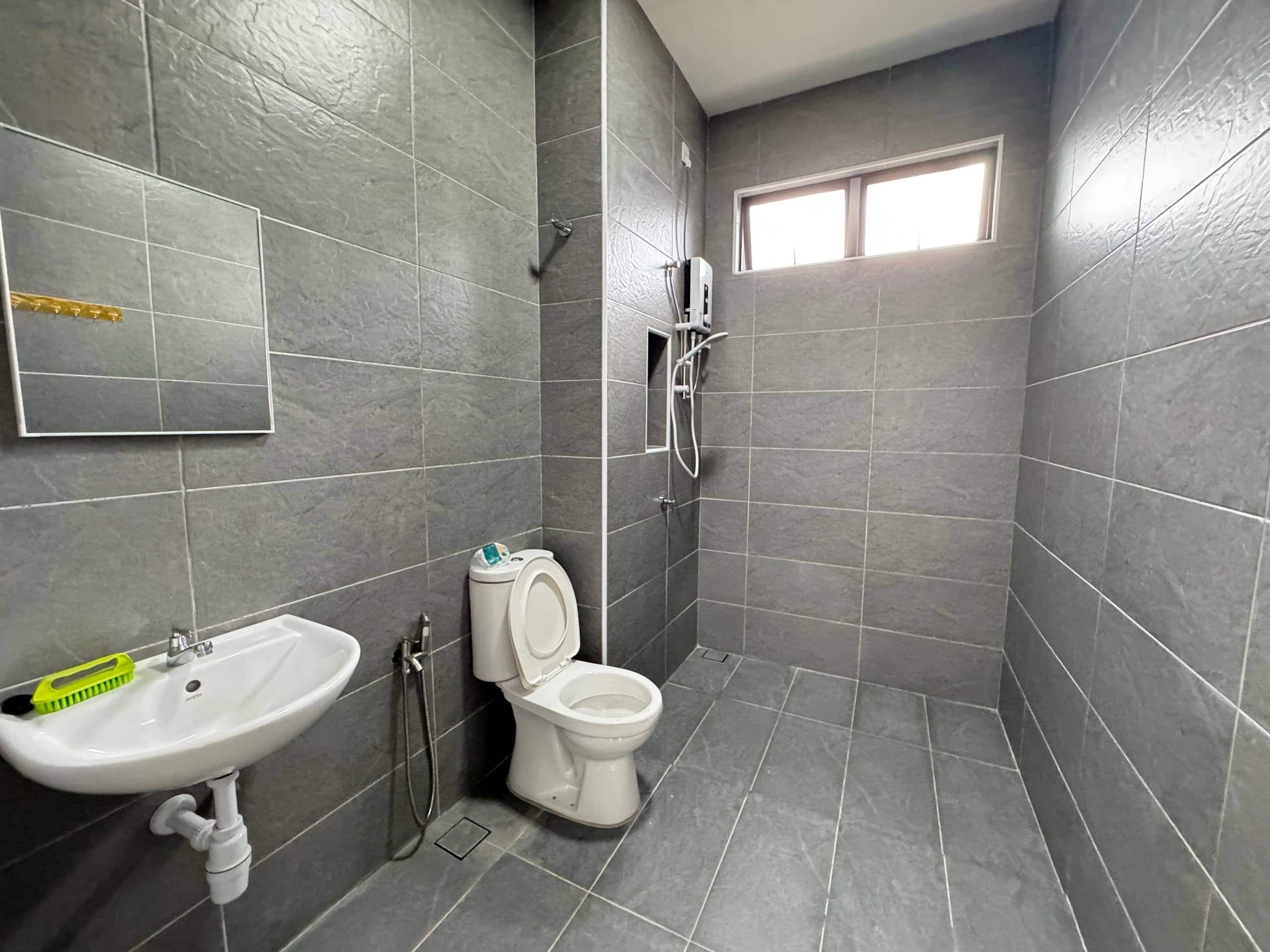 Double Storey Terrace House Taman Pulai Bestari 9