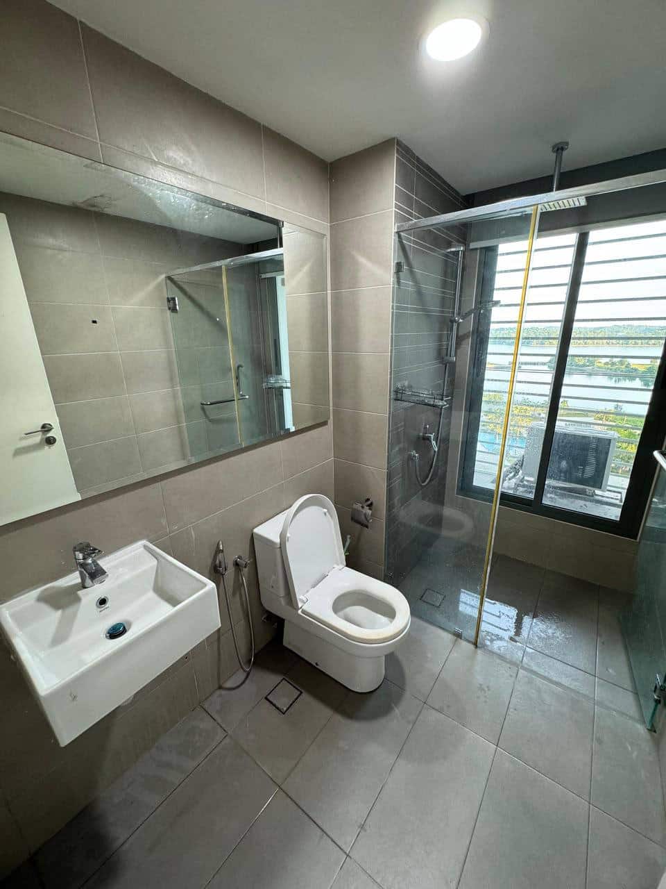 Studio Puteri Harbour 8
