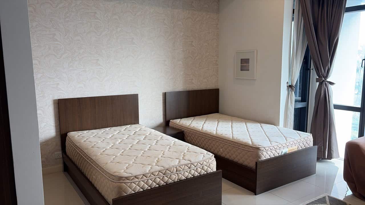 Studio Grand Medini 3
