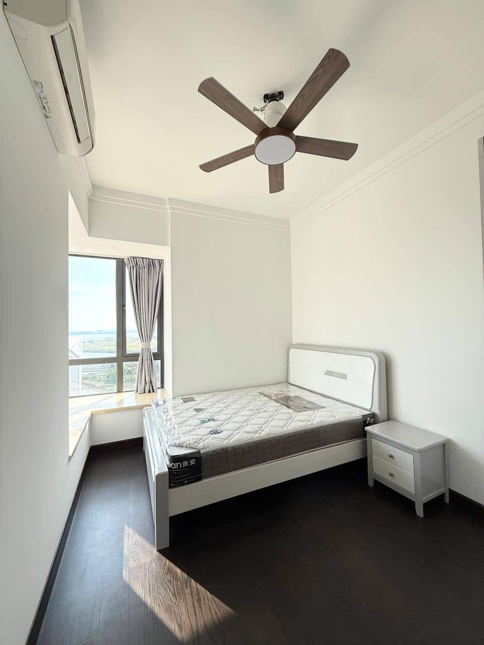 Condominium R&F Princess Cove Phase 2 9