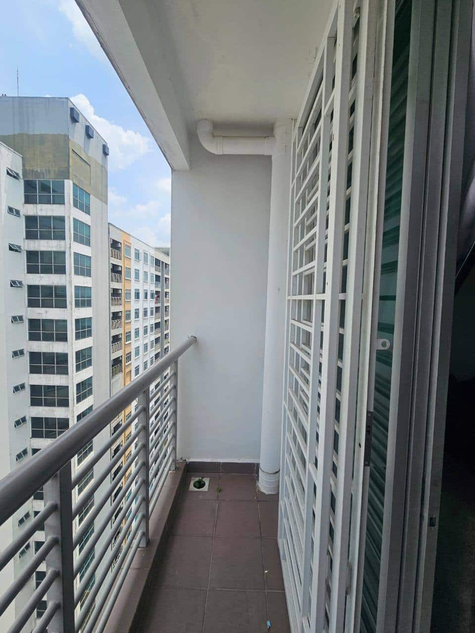 Condo Larkin Heights 7