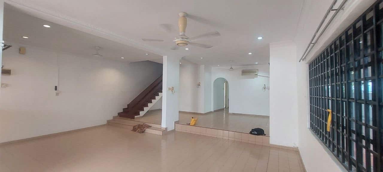 2-Storey Semi-D Taman Kolam Air 4