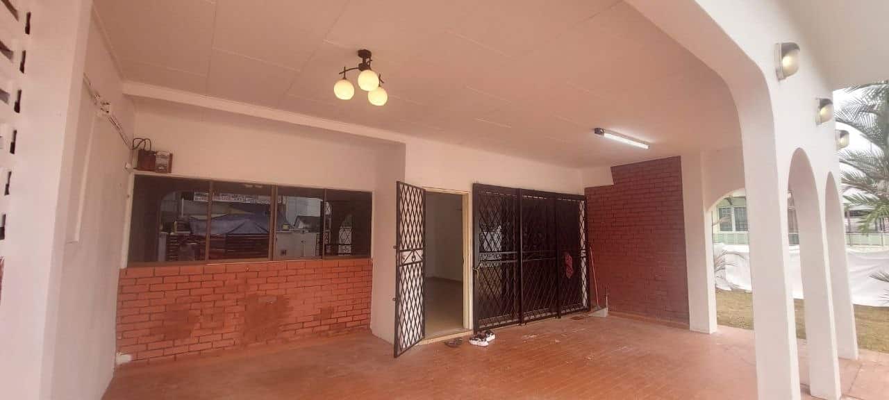 2-Storey Semi-D Taman Kolam Air 6