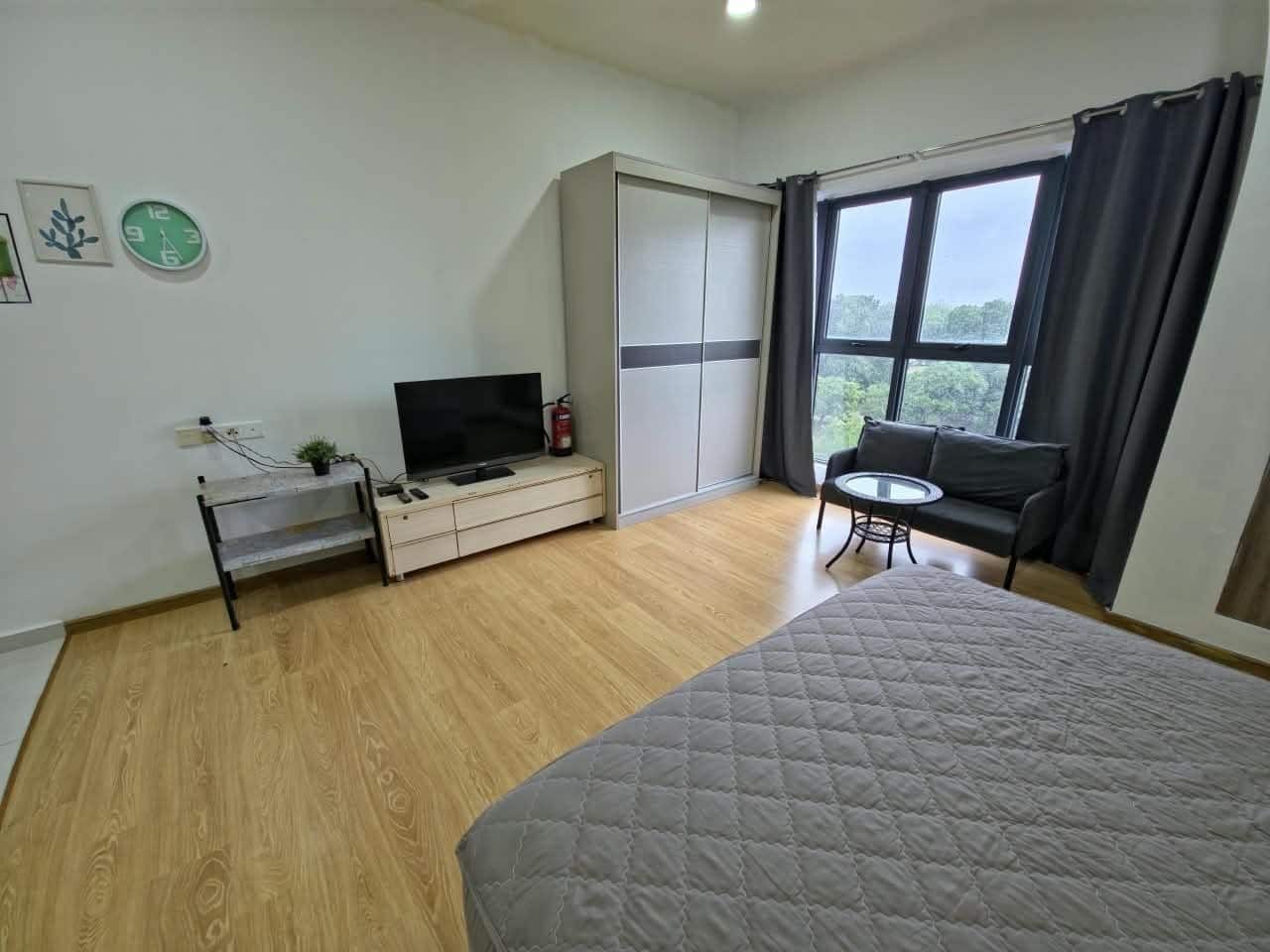 Studio Danga Bay 5