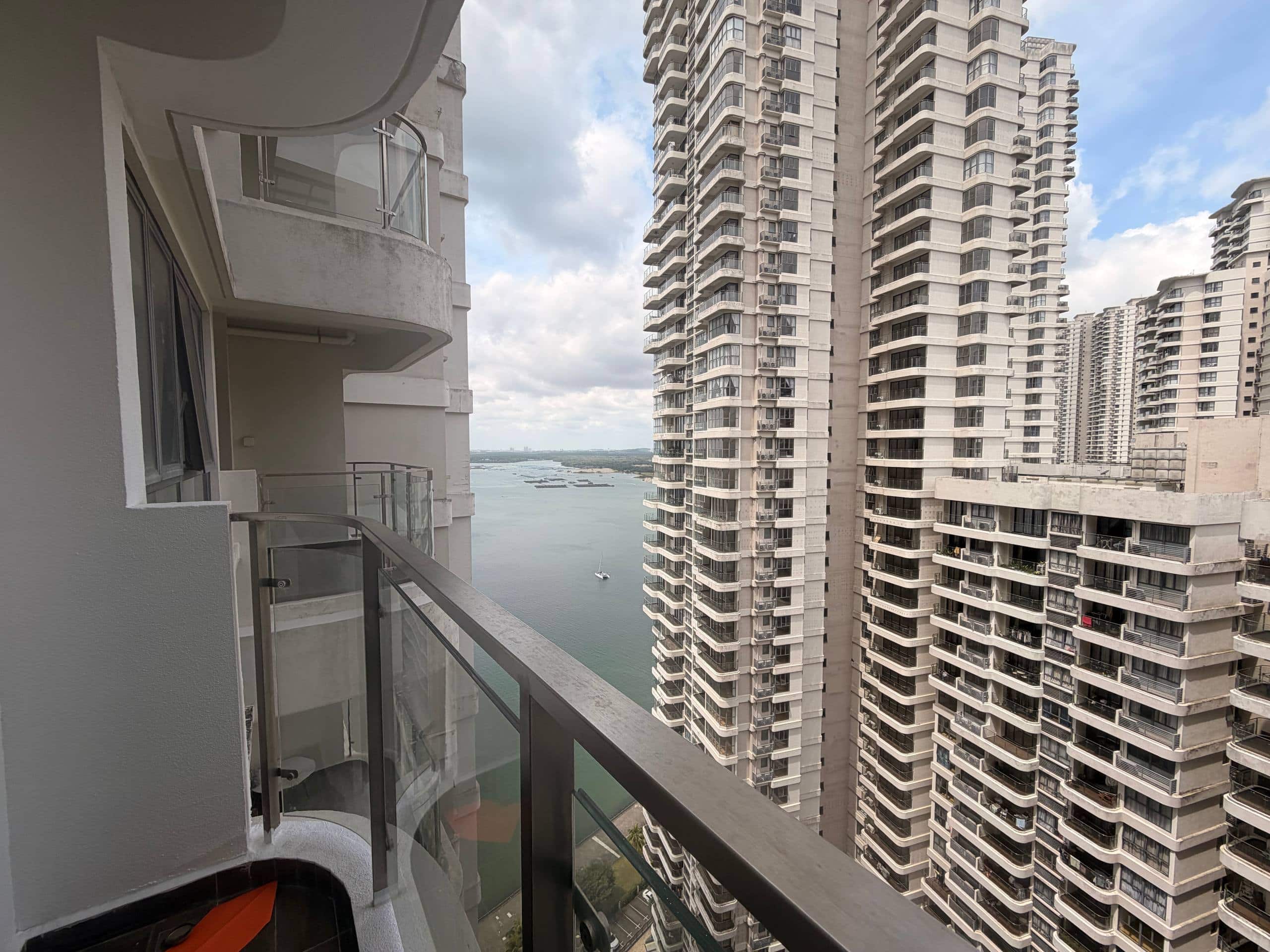 Condominium Kings Bay @ Country Garden Danga Bay 3