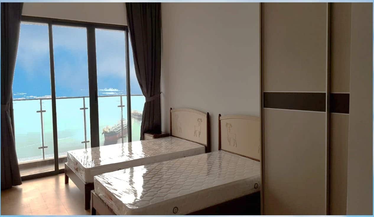 Condominium Kings Bay Country Garden Danga Bay 3