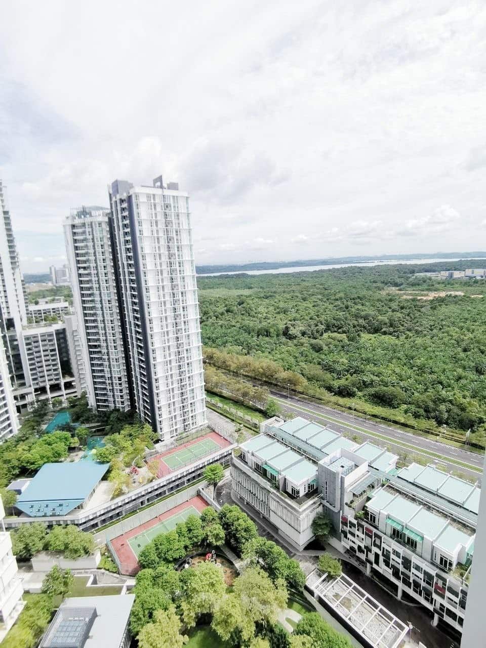 Condo Medini 5