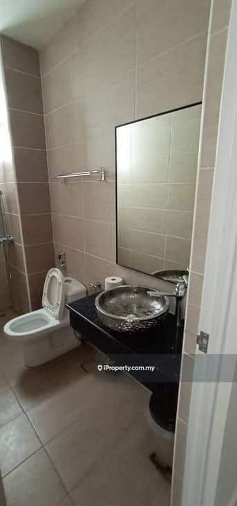 Condominium Havona @ Mount Austin 9