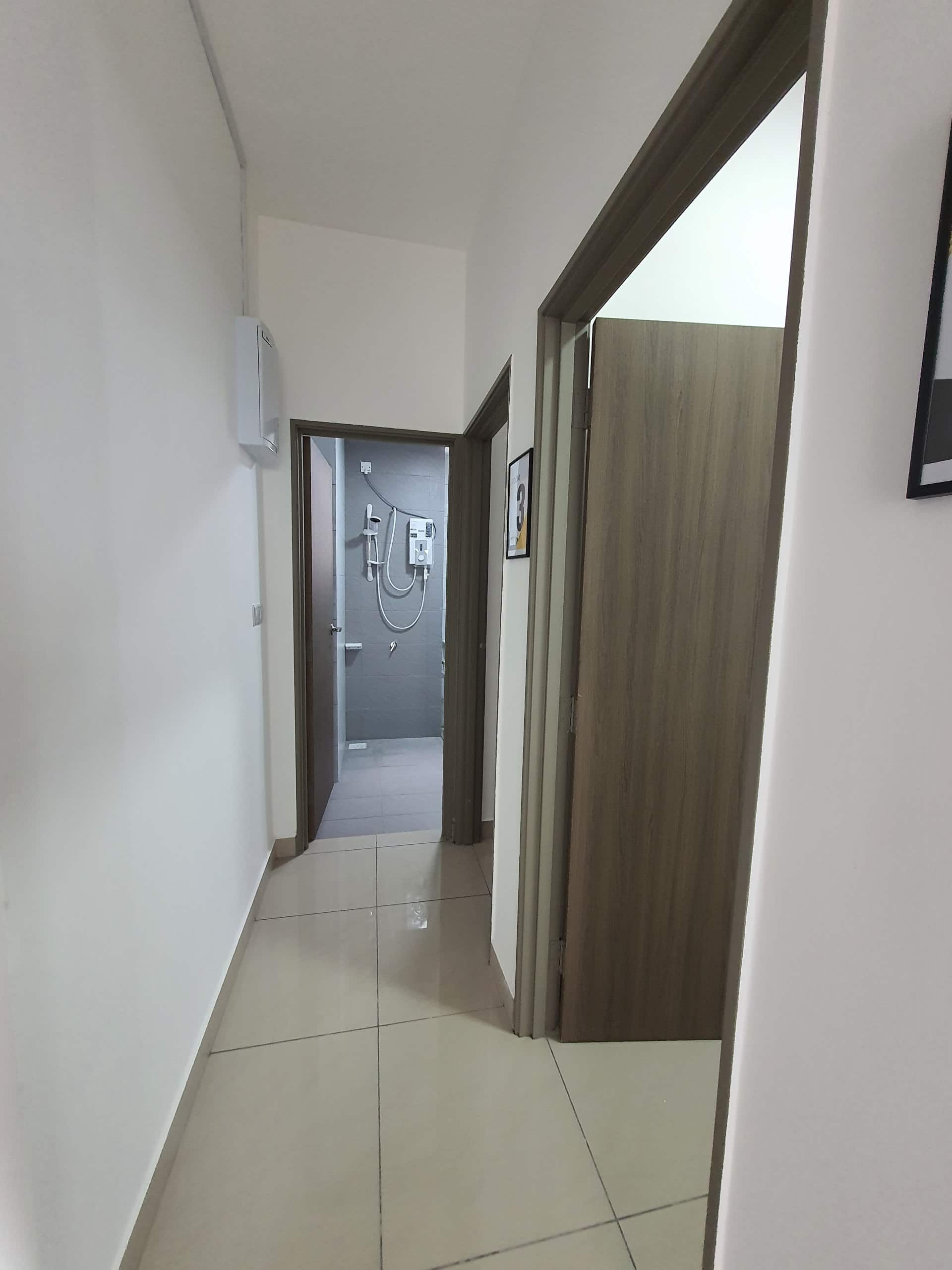 Master Room SKS Habitat @ Larkin 8