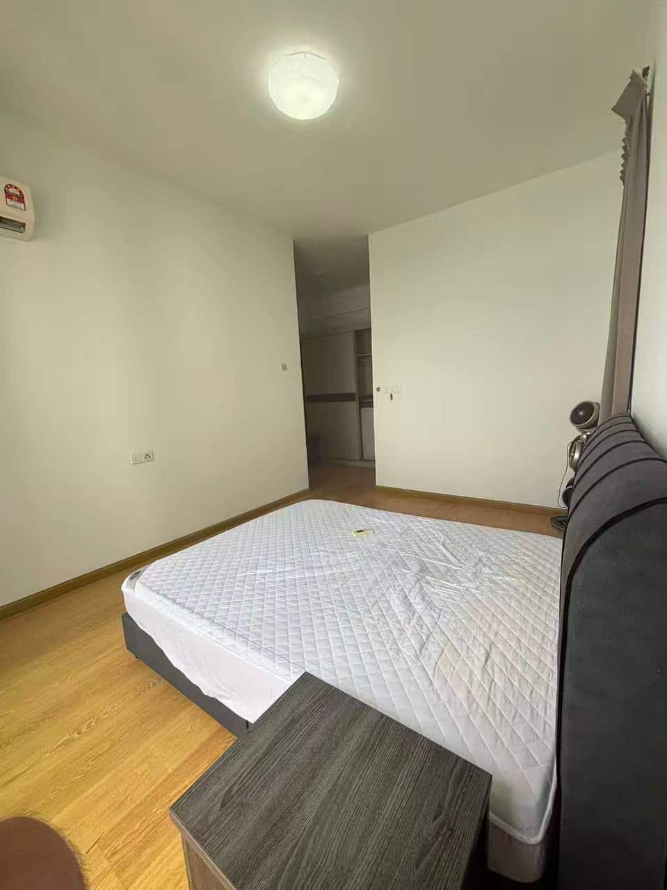 Service Apartment 4