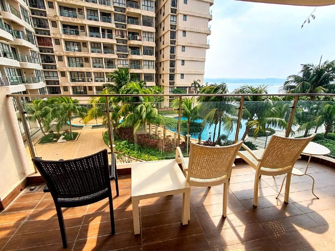 Condominium Country Garden Danga Bay 2