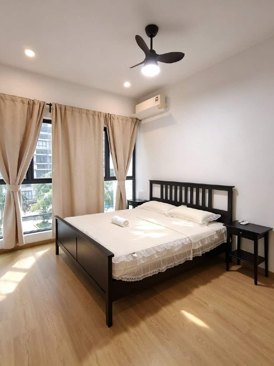 Condominium Country Garden Danga Bay 3