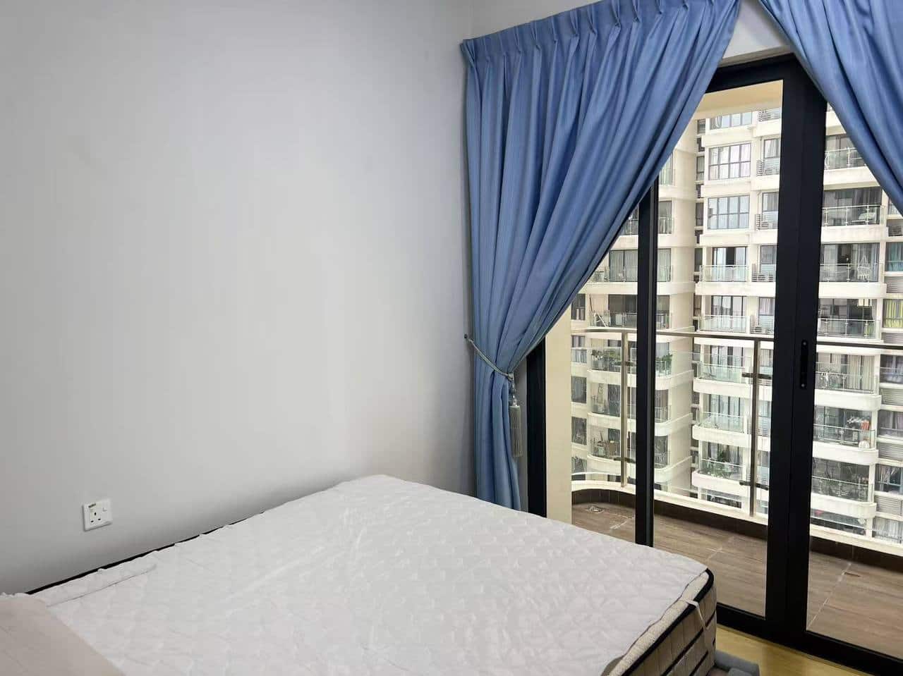 Condominium Country Garden Danga Bay 6
