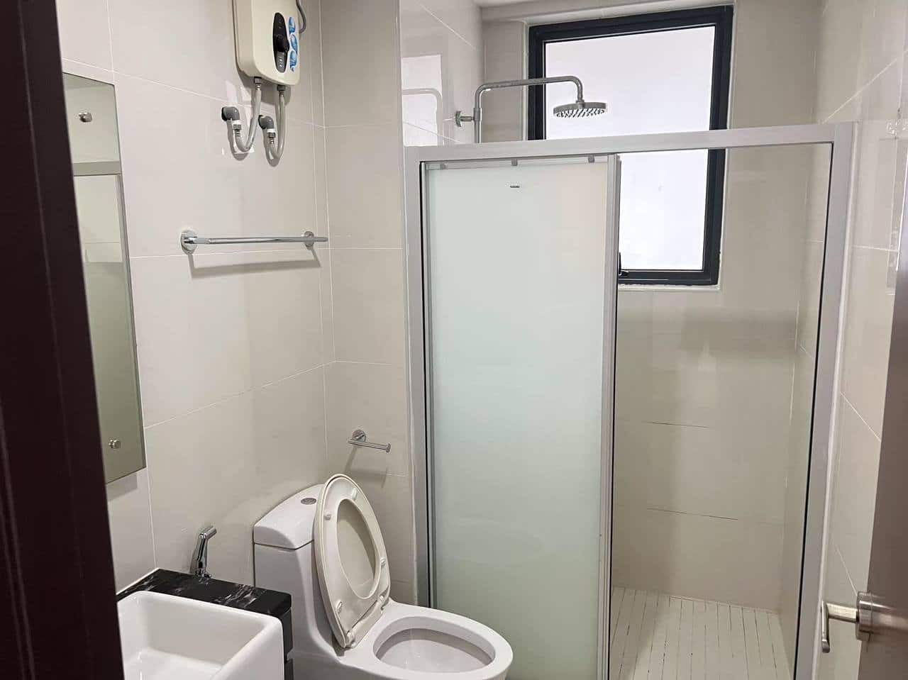 Condominium Country Garden Danga Bay 9