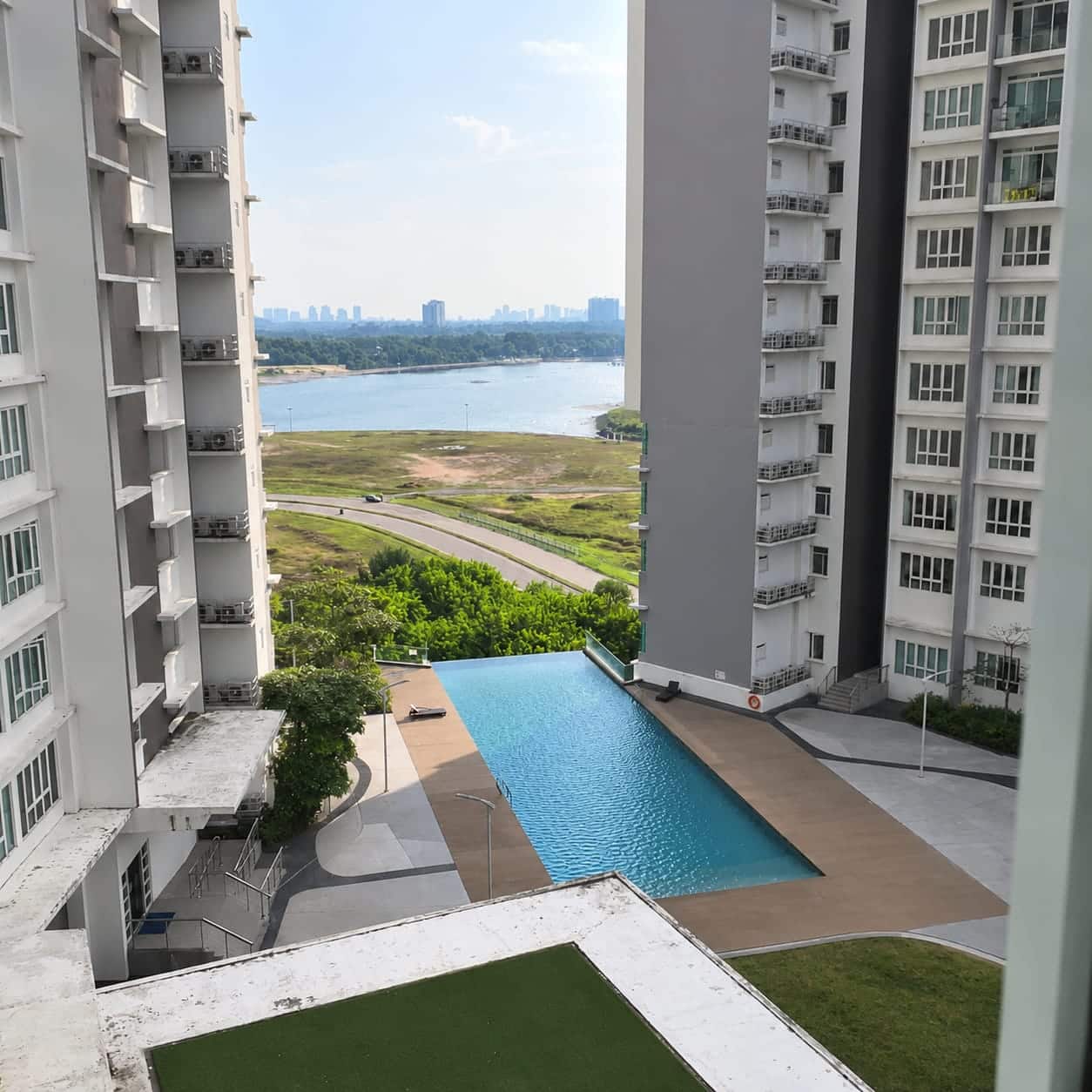 Condominium Danga Bay 6
