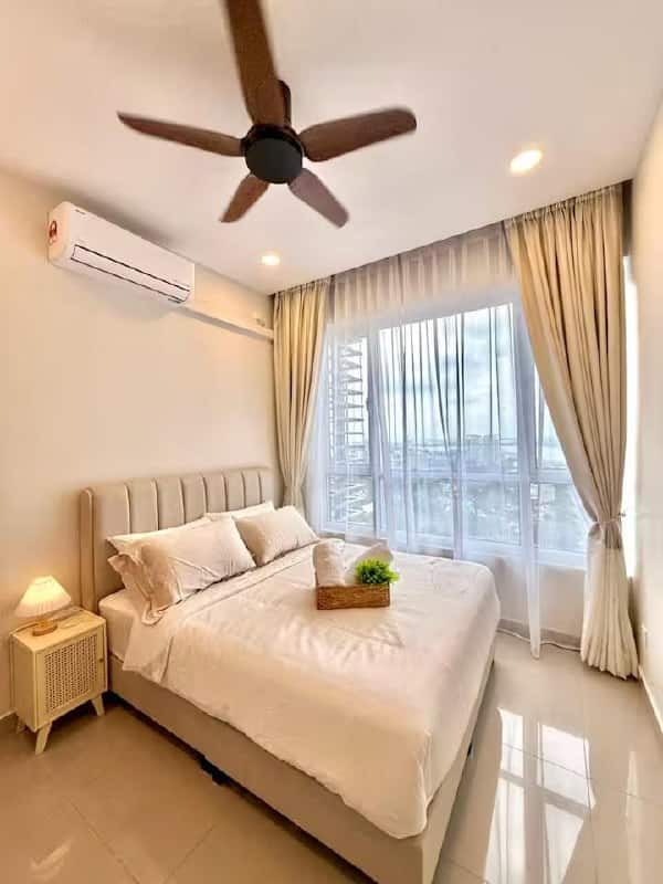 Condominium MBW Bay 4