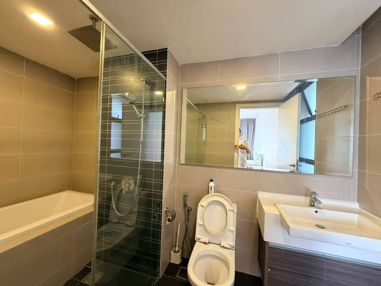 Condo Puteri Harbour 9