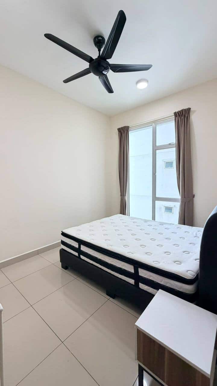 Condominium Larkin 5