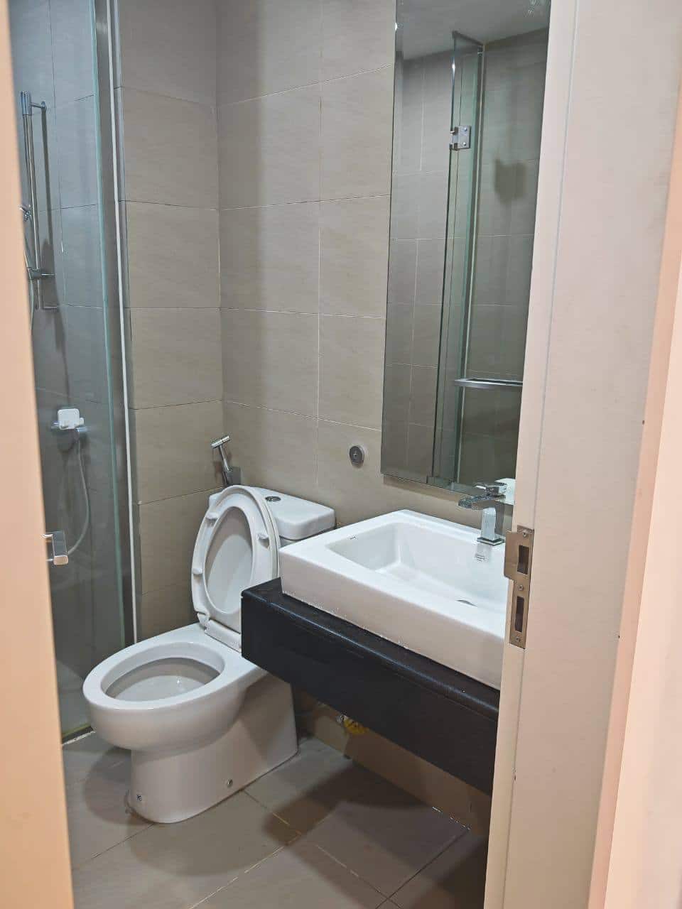 Condo Danga Bay 9