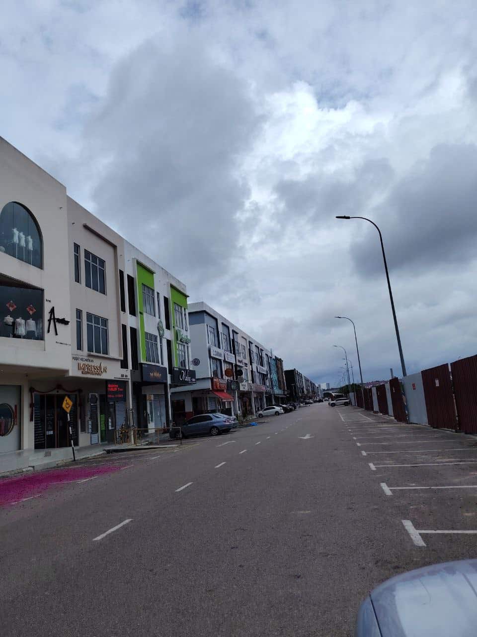 3-Storey Shoplot Austin Crest 5