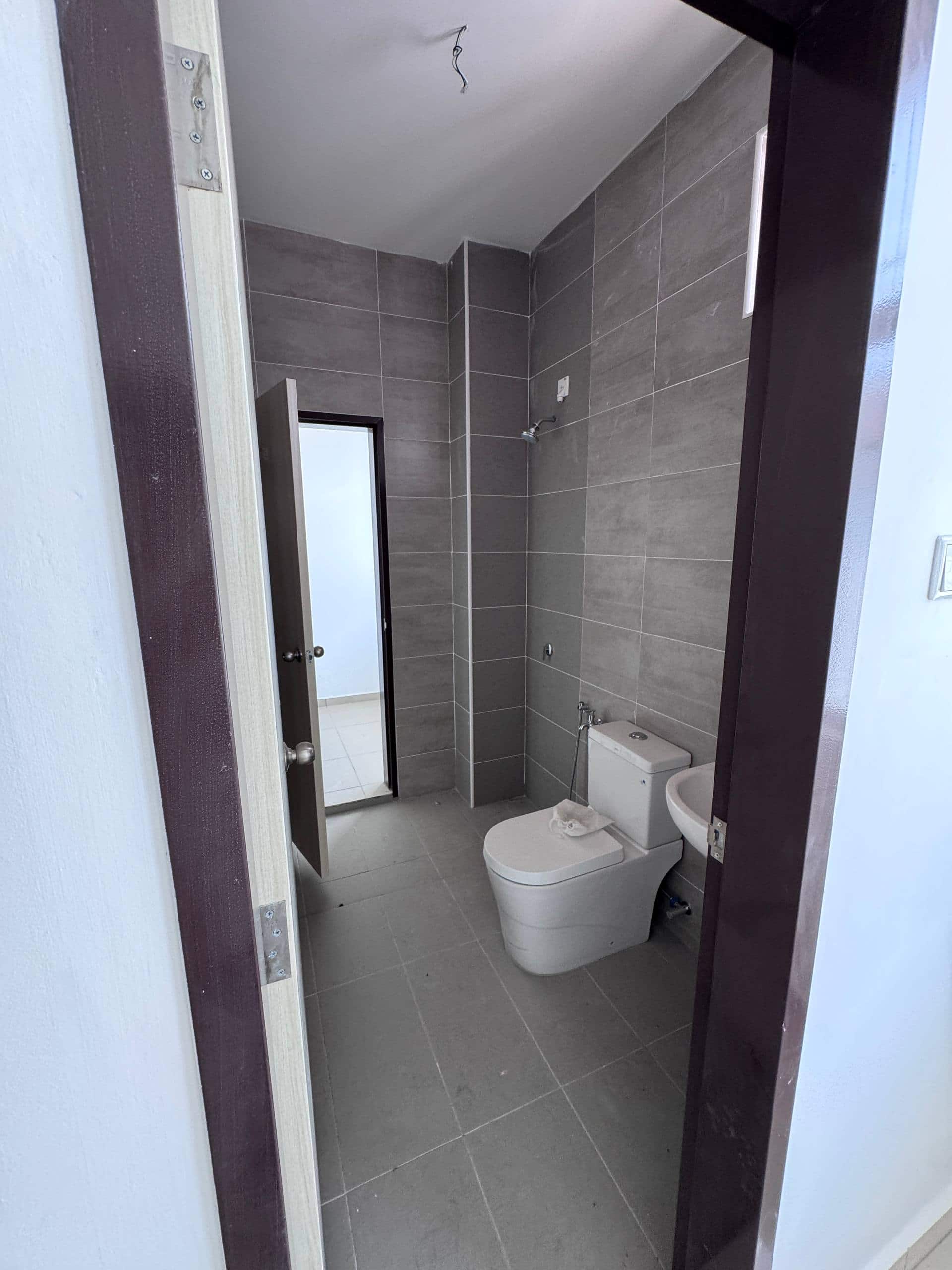 Double Storey Terrace House Bandar Layangkasa 9