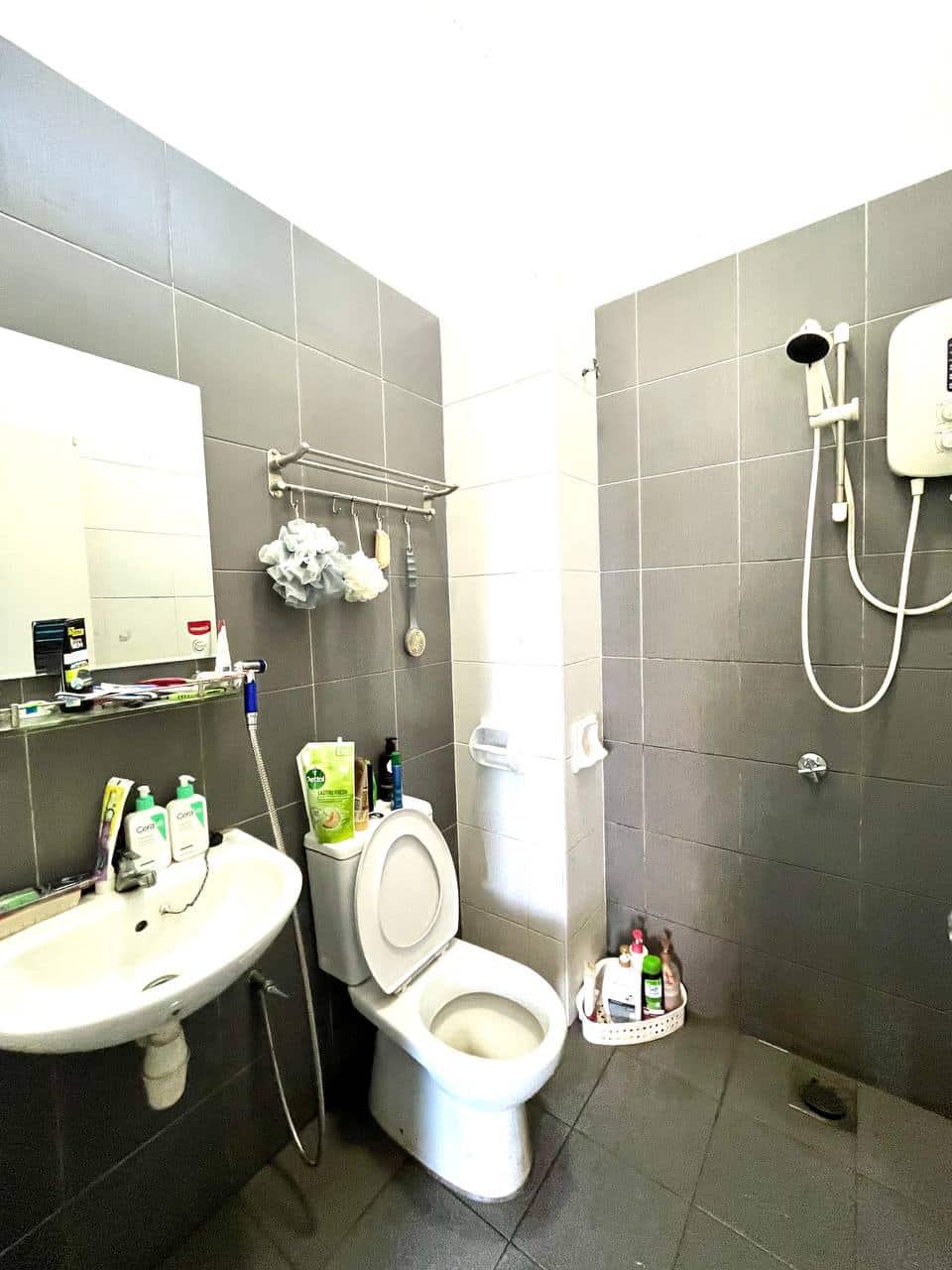 2.5 Storey Terrace Corner lot Imperial Jade Residence 11