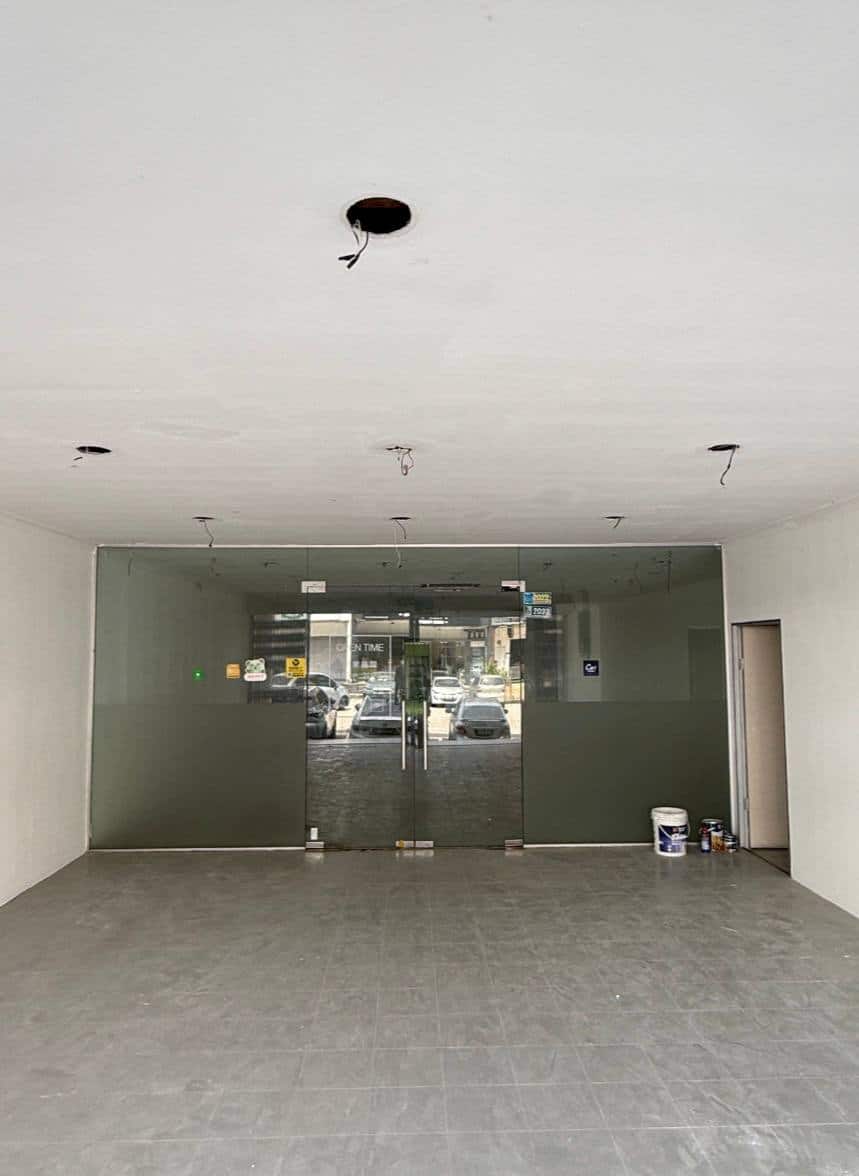 3 Storey Shoplot Intermediate Lot Taman Molek 3